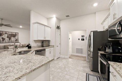 House in St. Lucie, Florida 4 bedrooms, 233 sq.m. № 2177192 - photo 4
