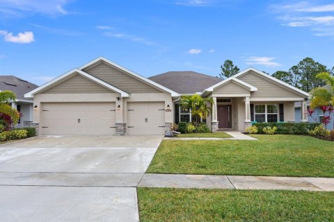 House in St. Lucie, Florida 4 bedrooms, 233 sq.m. № 2177192 - photo 8