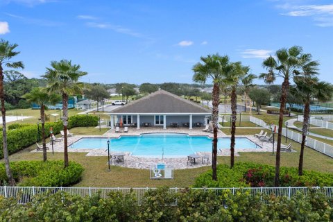 House in St. Lucie, Florida 4 bedrooms, 233 sq.m. № 2177192 - photo 3