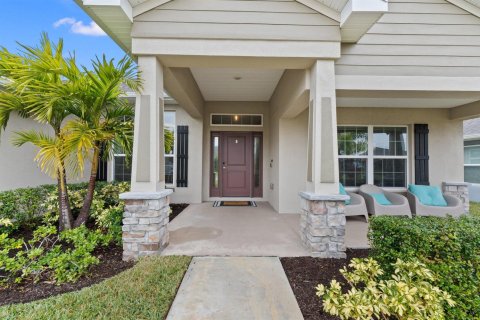 House in St. Lucie, Florida 4 bedrooms, 233 sq.m. № 2177192 - photo 9