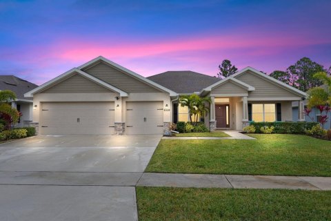 House in St. Lucie, Florida 4 bedrooms, 233 sq.m. № 2177192