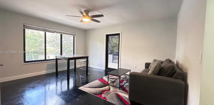 Appartement à Miami, Floride 2 chambres, 94.76 m2 № 2038311