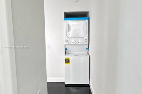 Appartement à louer à Miami, Floride: 2 chambres, 94.76 m2 № 2038311 - photo 24