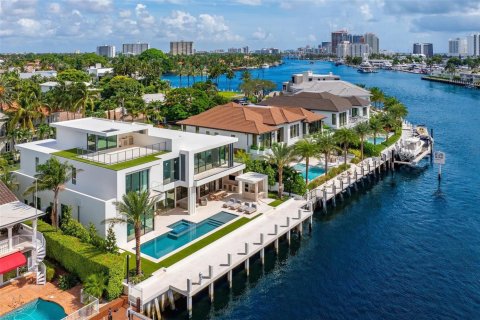 Villa ou maison à Fort Lauderdale, Floride 6 chambres, 773.6 m2 № 2359846