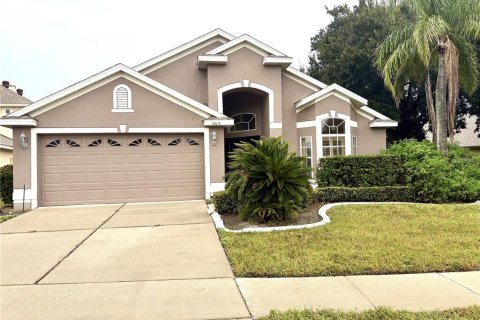 Duplex à Winter Springs, Floride 3 chambres, 180.88 m2 № 2404590