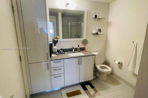 Copropriété à louer à Miami, Floride: 1 chambre, 64.47 m2 № 2343364 - photo 13