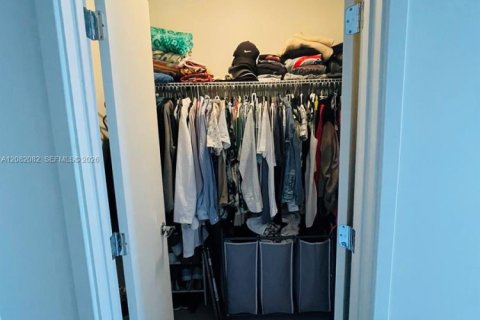 Copropriété à louer à Miami, Floride: 1 chambre, 64.47 m2 № 2343364 - photo 15