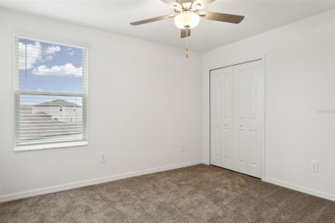 House in San Antonio, Florida 6 bedrooms, 287.25 sq.m. № 2318981 - photo 18