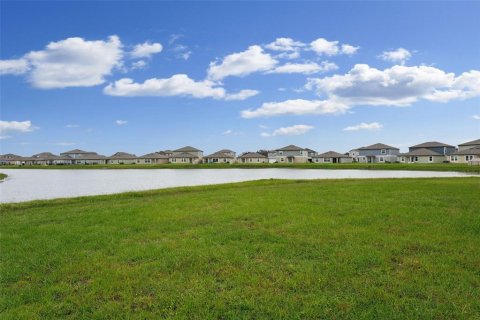 House in San Antonio, Florida 6 bedrooms, 287.25 sq.m. № 2318981 - photo 6