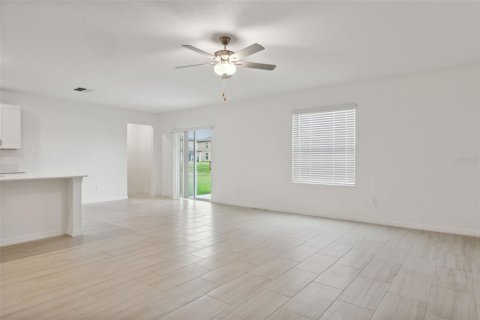 House in San Antonio, Florida 6 bedrooms, 287.25 sq.m. № 2318981 - photo 14