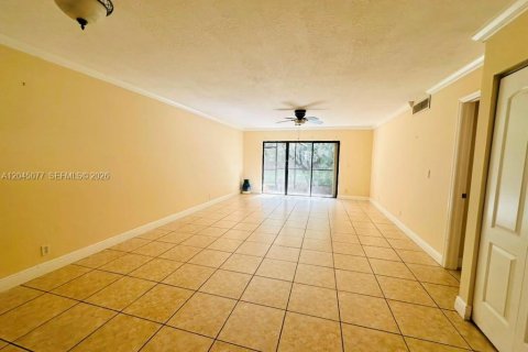 Condo in Weston, Florida, 2 bedrooms  № 2249481 - photo 14