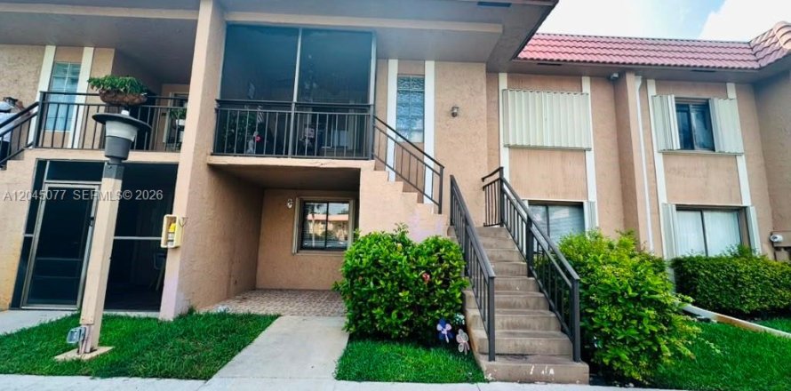 Condo in Weston, Florida, 2 bedrooms  № 2249481