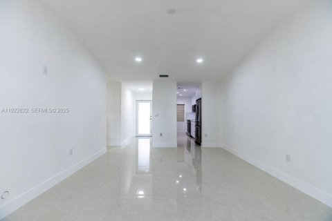Touwnhouse à louer à Miami, Floride: 3 chambres, 98.57 m2 № 1976718 - photo 5