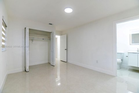 Touwnhouse à louer à Miami, Floride: 3 chambres, 98.57 m2 № 1976718 - photo 17