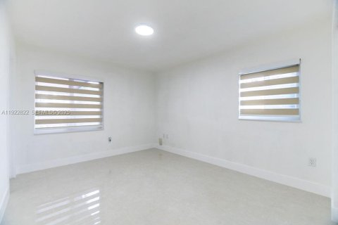 Touwnhouse à louer à Miami, Floride: 3 chambres, 98.57 m2 № 1976718 - photo 15