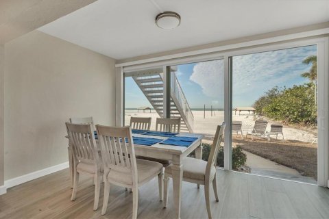 Condo in Sarasota, Florida, 2 bedrooms  № 1721711 - photo 15