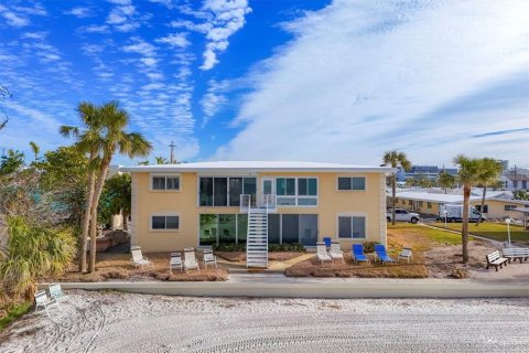 Condo in Sarasota, Florida, 2 bedrooms  № 1721711 - photo 27