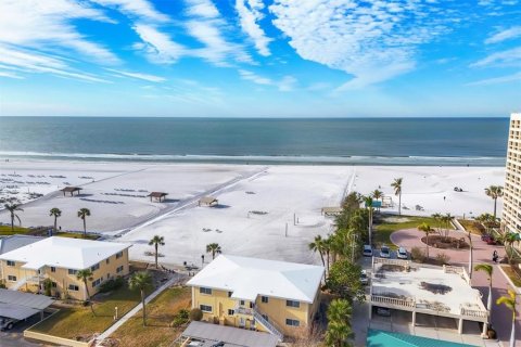 Condo in Sarasota, Florida, 2 bedrooms  № 1721711 - photo 4