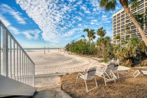 Condo in Sarasota, Florida, 2 bedrooms  № 1721711 - photo 25