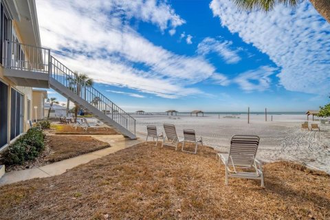Condo in Sarasota, Florida, 2 bedrooms  № 1721711 - photo 24