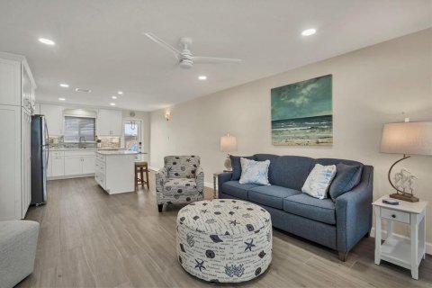 Condo in Sarasota, Florida, 2 bedrooms  № 1721711 - photo 6