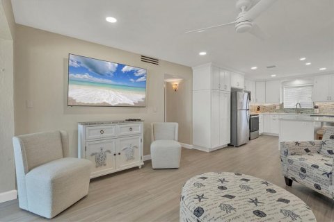 Condo in Sarasota, Florida, 2 bedrooms  № 1721711 - photo 9