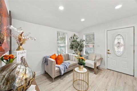 Villa ou maison à vendre à Tampa, Floride: 2 chambres, 51.28 m2 № 2427125 - photo 11