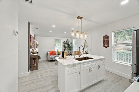 Villa ou maison à vendre à Tampa, Floride: 2 chambres, 51.28 m2 № 2427125 - photo 6