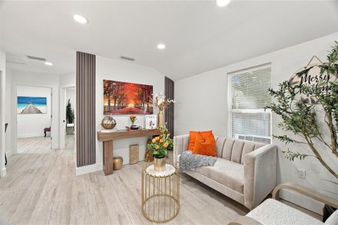 Villa ou maison à vendre à Tampa, Floride: 2 chambres, 51.28 m2 № 2427125 - photo 12