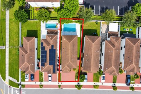 Villa ou maison à vendre à Hialeah, Floride: 4 chambres, 186.92 m2 № 2431444 - photo 27