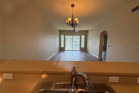 Condominio en alquiler en Port Charlotte, Florida, 3 dormitorios, 163.42 m2 № 1516500 - foto 5