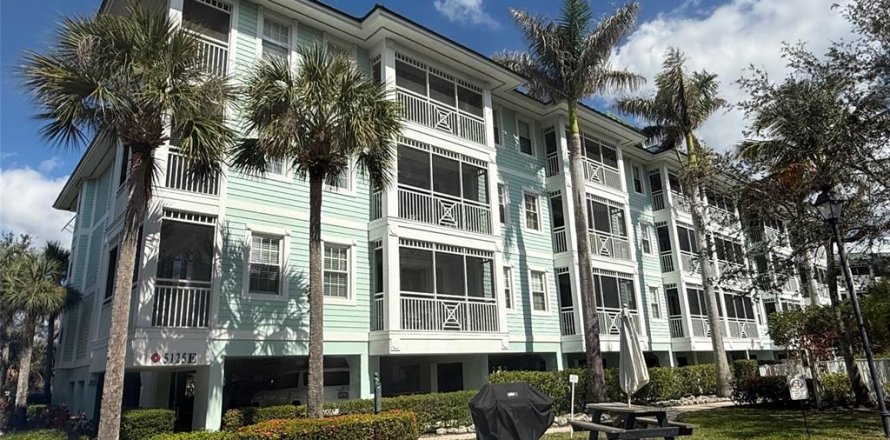 Condominio en Port Charlotte, Florida, 3 dormitorios № 1516500