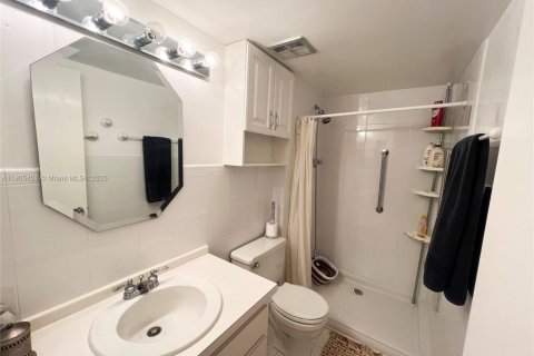 Copropriété à vendre à Coral Gables, Floride: 2 chambres, 196.67 m2 № 1965300 - photo 6