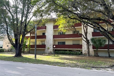 Copropriété à vendre à Coral Gables, Floride: 2 chambres, 196.67 m2 № 1965300 - photo 2