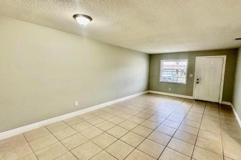 Apartment in Auburndale, Florida 2 bedrooms, 92.34 sq.m. № 1873095 - photo 3