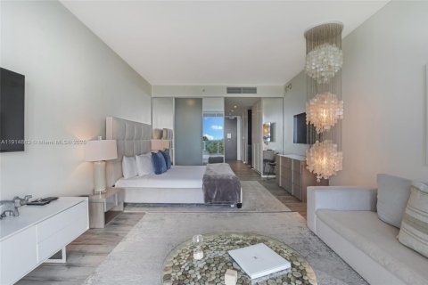 Condo in Miami Beach, Florida  № 1974346 - photo 10