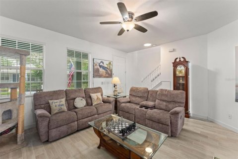 Touwnhouse à vendre à Orlando, Floride: 3 chambres, 151.8 m2 № 2210529 - photo 6