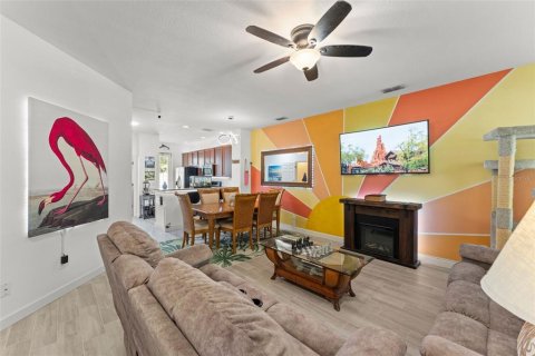 Touwnhouse à vendre à Orlando, Floride: 3 chambres, 151.8 m2 № 2210529 - photo 3