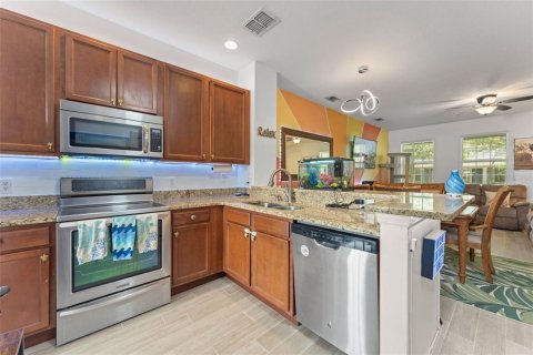Touwnhouse à vendre à Orlando, Floride: 3 chambres, 151.8 m2 № 2210529 - photo 12