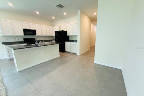 Touwnhouse à louer à Odessa, Floride: 3 chambres, 163.32 m2 № 2227424 - photo 7