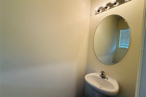 Touwnhouse à louer à Odessa, Floride: 3 chambres, 163.32 m2 № 2227424 - photo 13