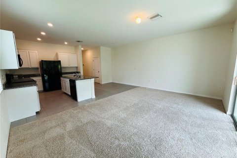 Touwnhouse à louer à Odessa, Floride: 3 chambres, 163.32 m2 № 2227424 - photo 10