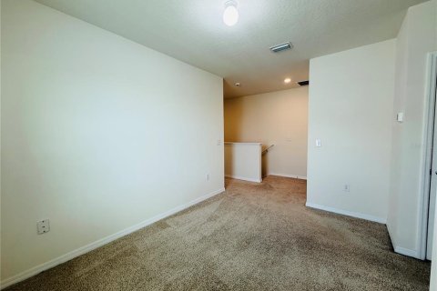 Touwnhouse à louer à Odessa, Floride: 3 chambres, 163.32 m2 № 2227424 - photo 18