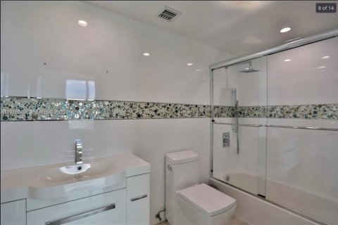 Copropriété à louer à Miami, Floride: 3 chambres, 154.4 m2 № 1988348 - photo 8