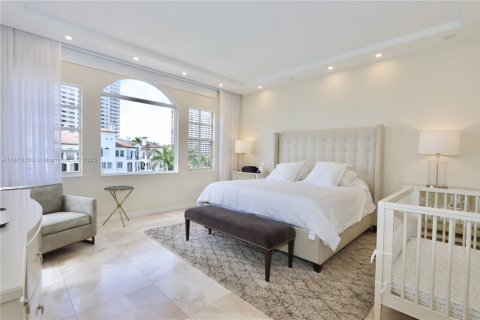 Condo in Aventura, Florida, 2 bedrooms  № 1869892 - photo 16