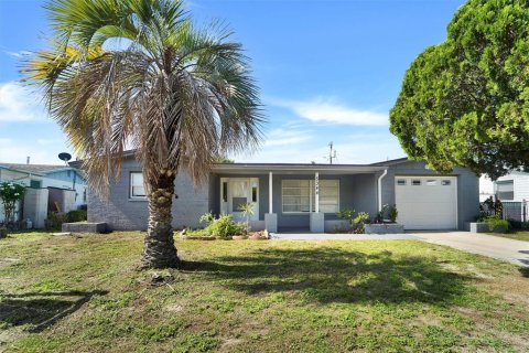 Villa ou maison à Holiday, Floride 3 chambres, 129.32 m2 № 2122257