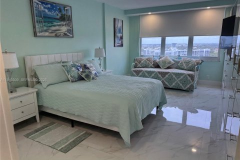 Condominio en venta en Hollywood, Florida, 1 dormitorio, 77.57 m2 № 2009562 - foto 13
