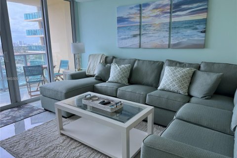 Condominio en venta en Hollywood, Florida, 1 dormitorio, 77.57 m2 № 2009562 - foto 3