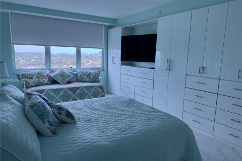 Condominio en venta en Hollywood, Florida, 1 dormitorio, 77.57 m2 № 2009562 - foto 14