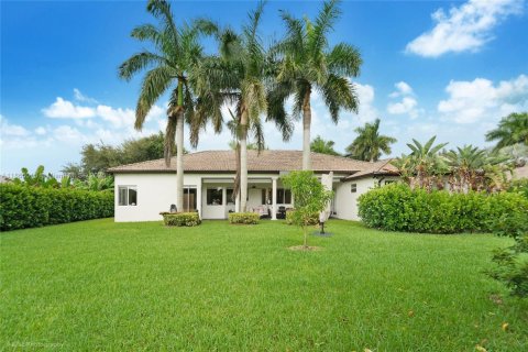 House in Miami, Florida 5 bedrooms, 308.06 sq.m. № 1893396 - photo 16